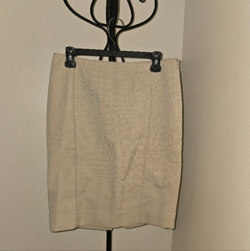 White House Black Market Elegant Cream Skirt Sz8